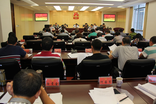 石棉县第十五届人民代表大会常务委员会召开第三十一次会议