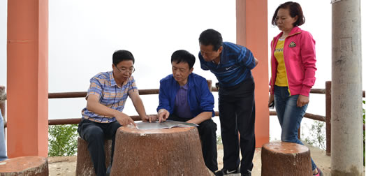 李伊林主任调研汉源扶贫开发工作