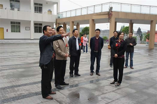 名山区人大常委会视察台事侨务工作