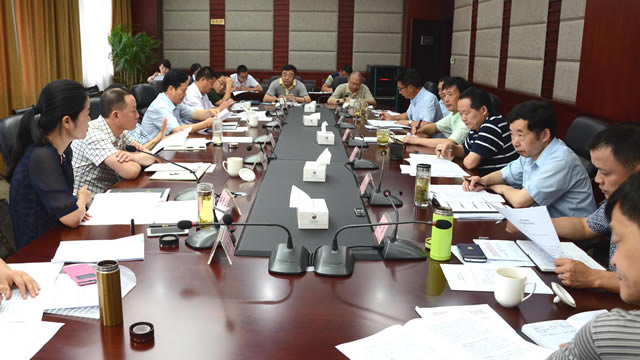 李伊林主任专题听取财政工作和审计工作情况