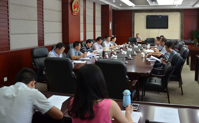 中国人民银行雅安中心支行向市人大常委会汇报金融工作等情况