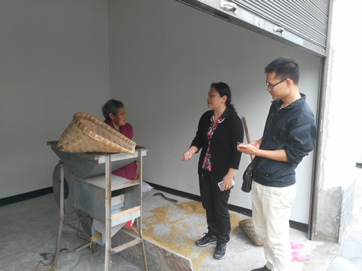 吴志君副主任在芦山县调研新村聚居点管理和产业发展