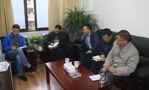李勇检查指导名山区换届选举工作