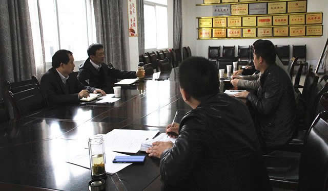 李伊林深入荥经县调研县乡两级人大换届选举工作