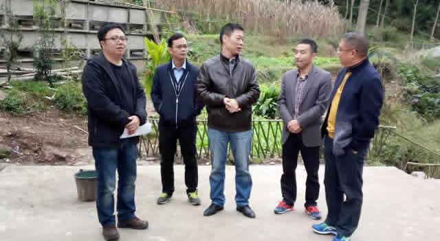 李勇赴荥经县评估检查脱贫攻坚工作