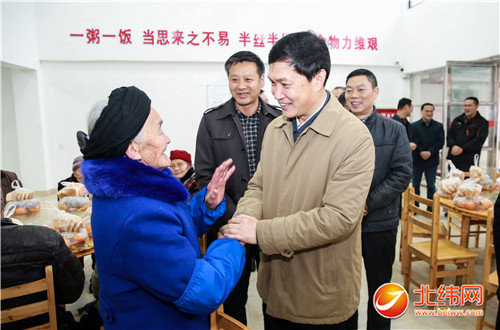 叶壮兰开驰李伊林杨承一等春节前夕看望慰问干部群众