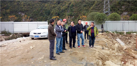 市人大常委会李勇一行到石棉县、汉源县督查督办环境保护工作和调研食品安全基层监管所建设和检验检测能力建设情况