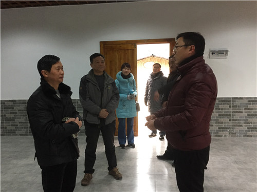 彭学松一行调研彝族同胞自由迁移情况