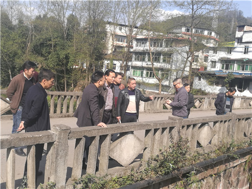 李毅到雨城区开展河长制工作