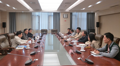 刘平带队到省人大城环资委汇报工作