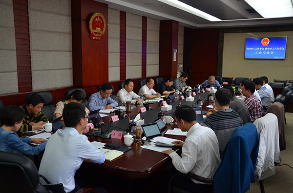 眉山市人大常委会主任刘十庆一行来雅考察交流
