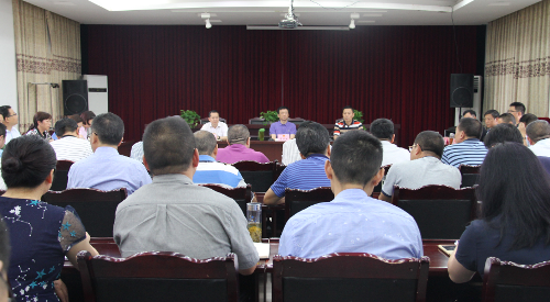 市人大常委会在荥经县召开民生实事决策监督机制课题座谈会