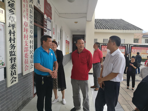 李毅率执法检查组到雨城区、芦山县开展《雅安市新村聚居点管理条例》执法检查