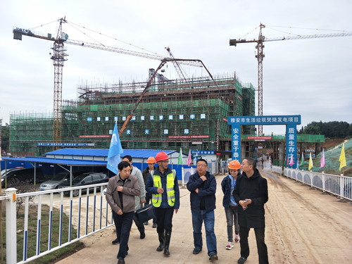 刘平一行调研中心城区污水截流管网建设情况