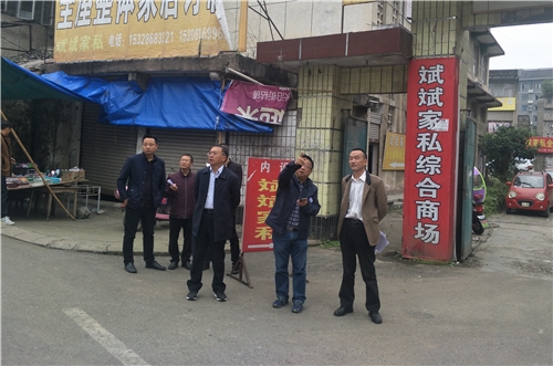 刘平赴名山区东城社区督导创建全国文明城市网格化“联包帮”工作