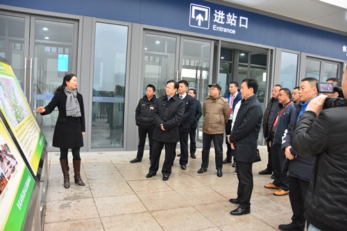 部分全国和省人大代表视察雅安民营经济发展情况—充分发挥优势 坚持高质量发展