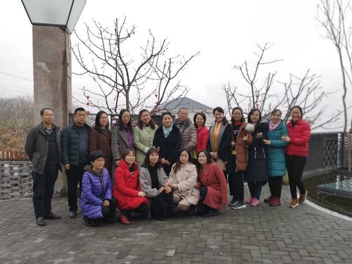 市人大常委会机关组织国际妇女节活动