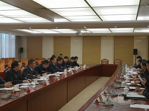 省人大常委会副主任侯晓春主持召开专题会议 研究协调雅安市竹产业发展