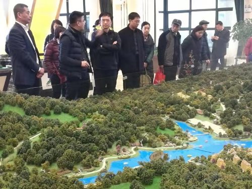 李伊林率队赴贵州赤水考察天鹅堡森林康养项目