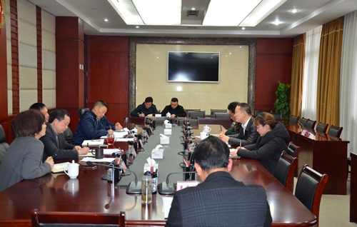 李伊林主持召开油茶产业发展座谈会