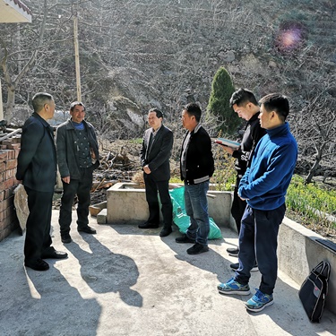 罗强赴汉源县调研脱贫攻坚工作
