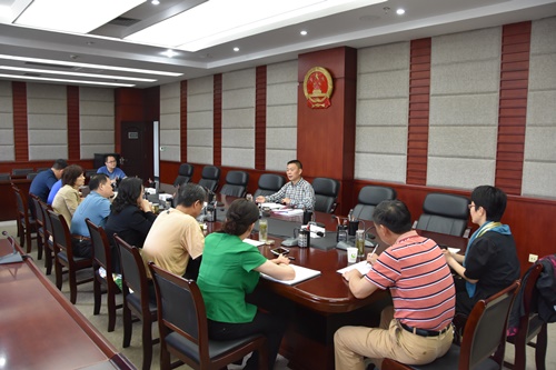 李勇主持召开代表票决制试点工作部署会