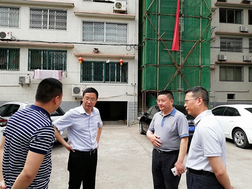 杨兴品调研民生实事人大代表票决项目推进情况