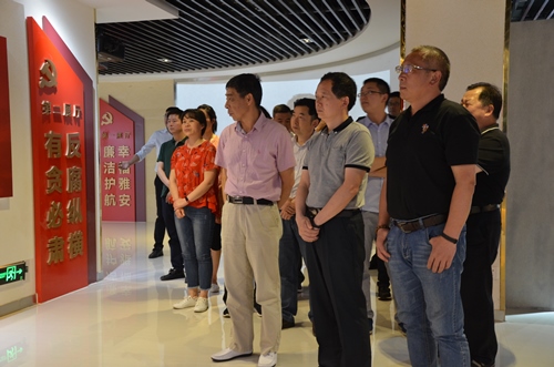 市人大常委会机关开展法纪警示教育活动  心有所畏，行有所止