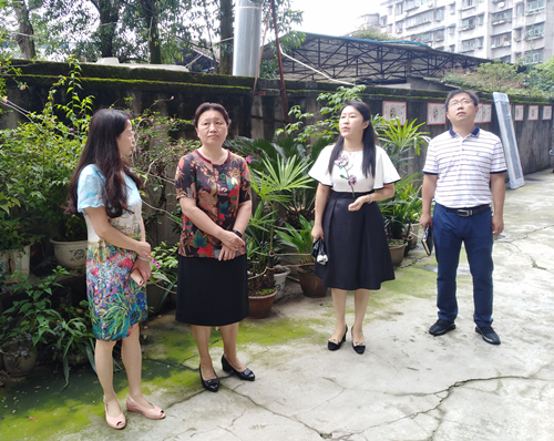 吴志君到联系社区开展创建全国文明城市和国家卫生城市网格化“联包帮”工作