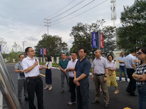 省人大常委会调研组赴雅调研县域经济发展