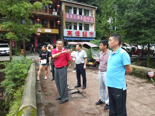 李毅赴雨城区指导防汛抢险救灾工作