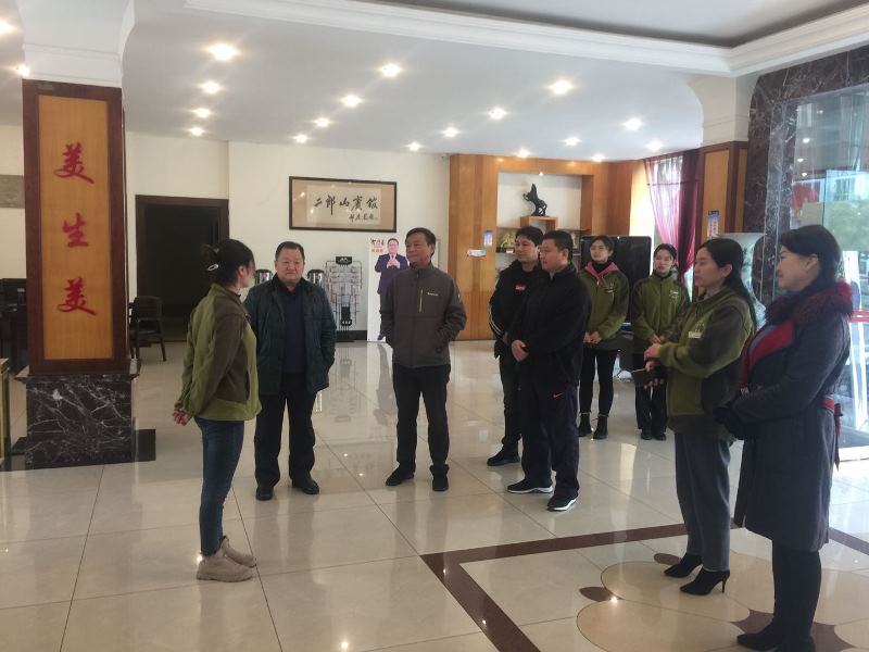 市人大社会委主任委员刘坚一行到天全县、芦山县调研康养产业发展情况