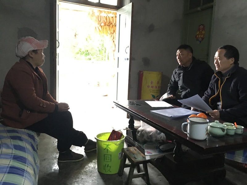 市人大常委会机关赴汉源县片马彝族乡万坪村开展脱贫攻坚结对帮扶走访工作