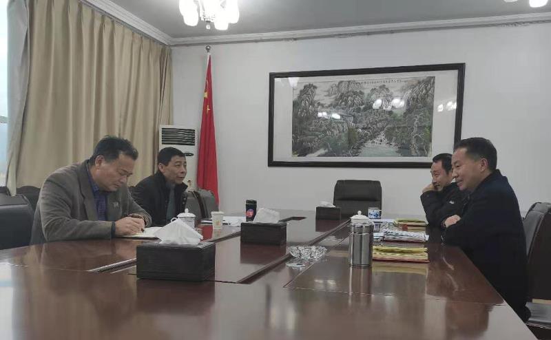 李毅在荥经调研指导工作强调  以十九届四中全会精神统领基层人大工作