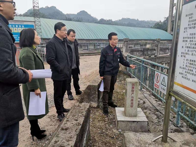 杨兴品调研雅安市水、大气环境质量情况