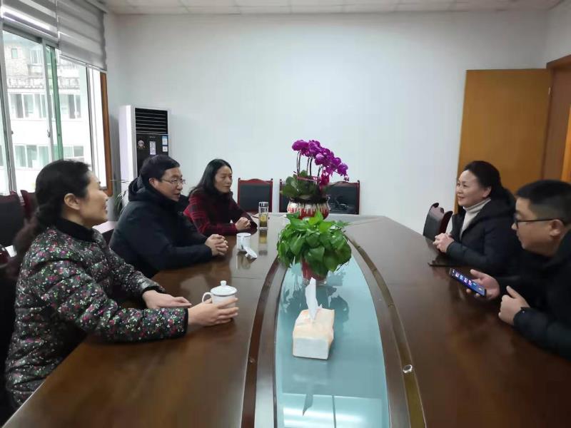 杨兴品到雨城区、宝兴县开展春节慰问活动