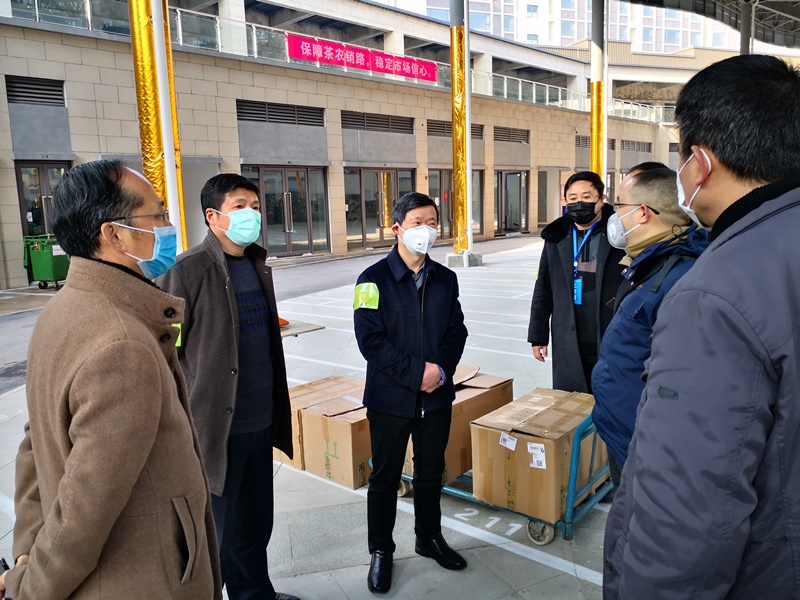彭学松赴名山区督导调研疫情防控、春茶交易和茶企复工复产情况