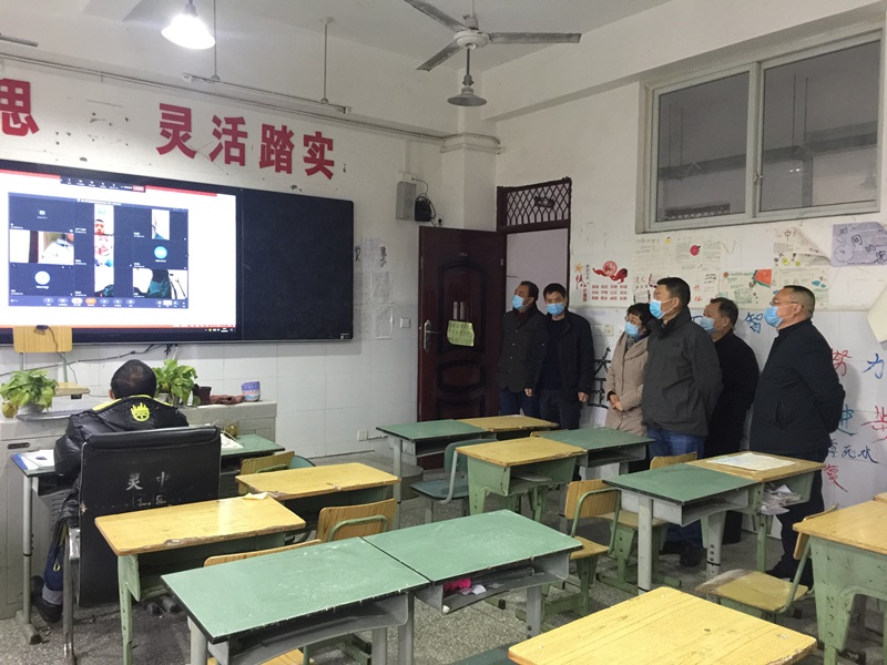李勇督导教育系统疫情防控和开学准备工作