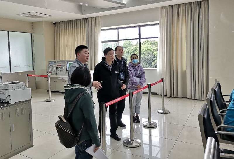 杨兴品调研市生活垃圾焚烧发电项目二期工程建设情况
