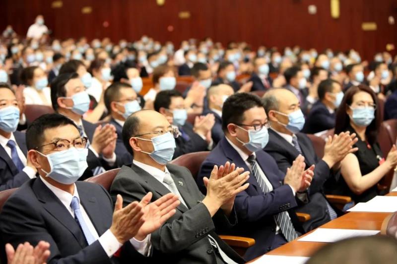 省十三届人大三次会议举行第二次全体会议 彭清华尹力柯尊平邓小刚出席 黄新初作省人大常委会工作报告