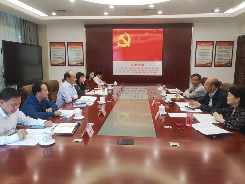 郑尚堃带队到省人大社会委汇报工作