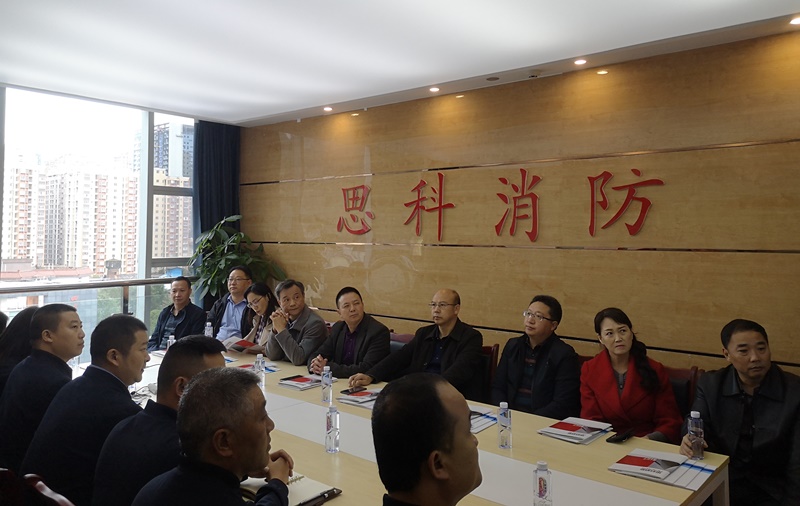郑尚堃带队调研退役军人就业创业工作