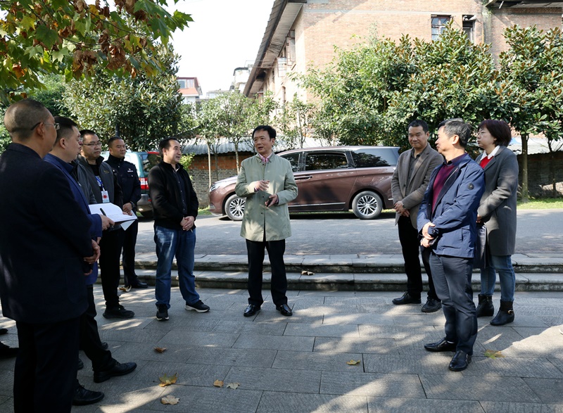 建立健全联动机制 共同做好禁捕工作  李伊林率队赴雨城区调研长江流域禁捕工作
