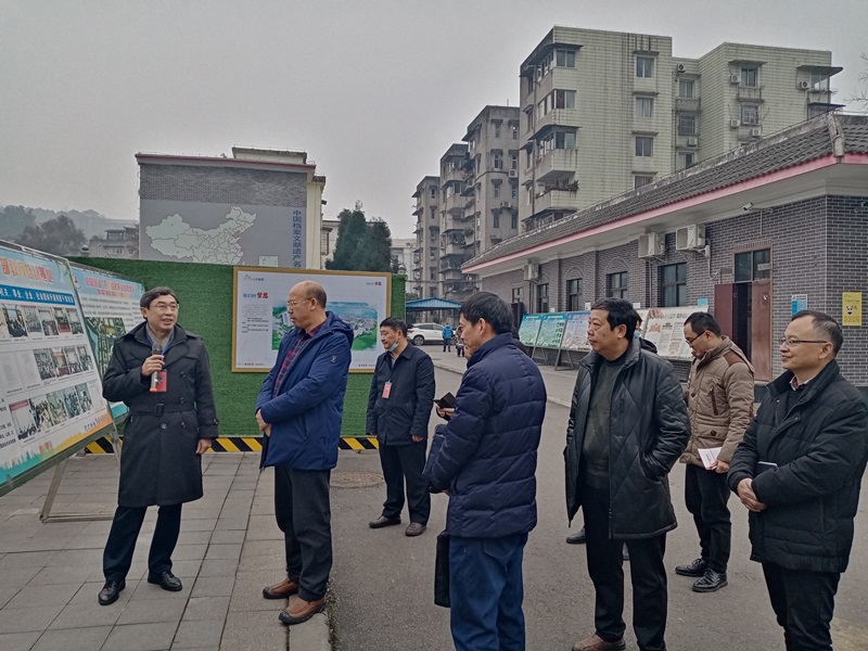 郑尚堃带队调研职业教育发展工作