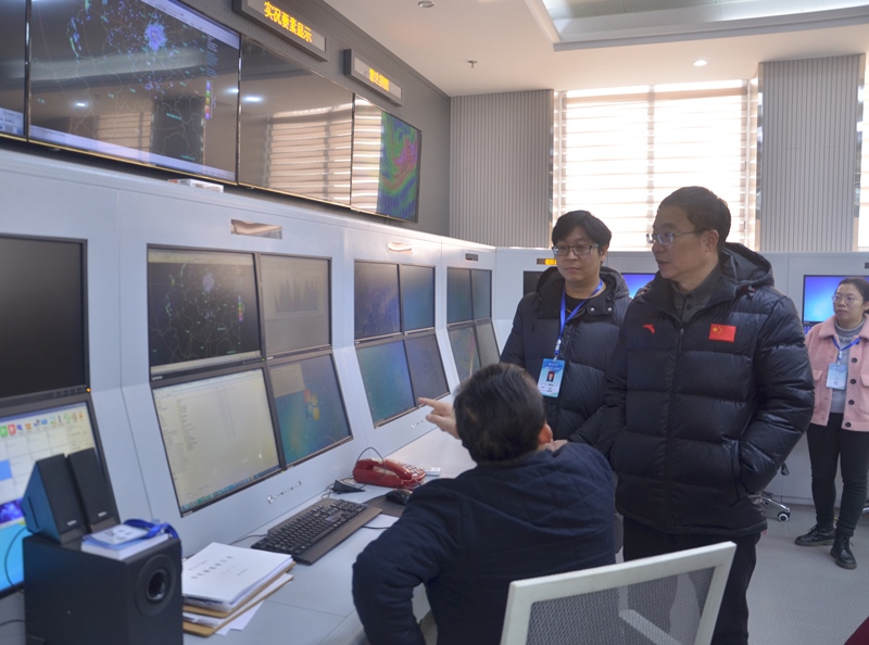 杨兴品调研雅安气象工作