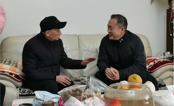 市委副书记、市人大常委会党组书记白云率队看望慰问市军队离休退休干部休养所干部职工和部分退役军人代表