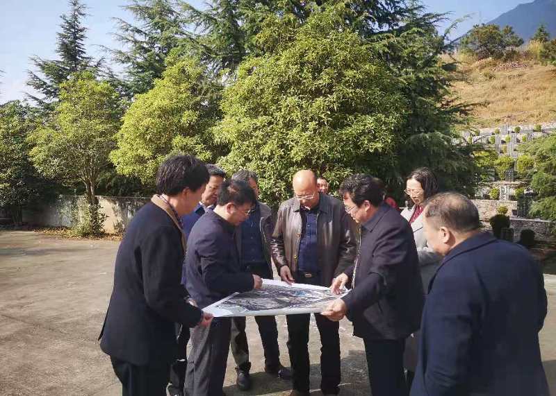 郑尚堃率队调研烈士褒扬和传染病防控工作