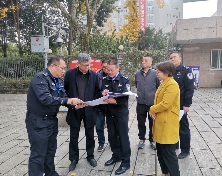 蔡军到雨城区调研民生实事智慧斑马线项目建设情况