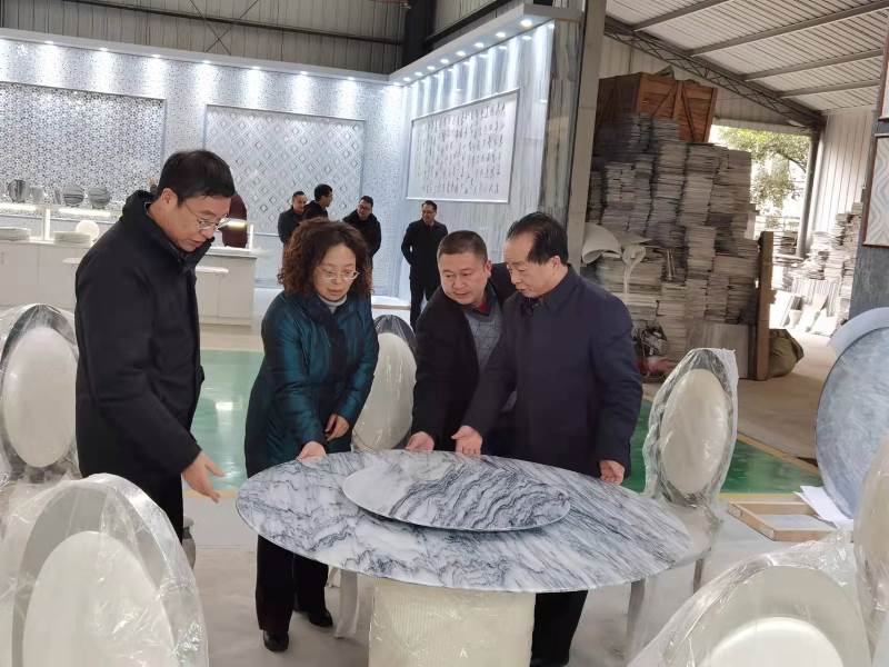 杨兴品到宝兴宣讲党的十九届六中全会、省委十一届十次全会精神