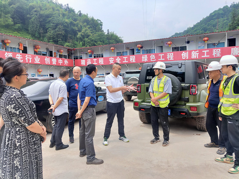 高福强赴天全县督导检查地灾防治等工作
